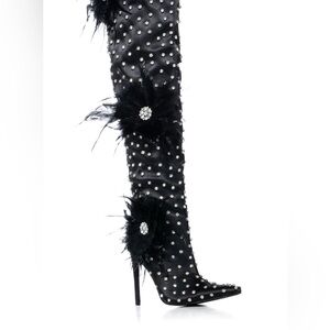 Chic Black Heeled Boots with Pearl Accents